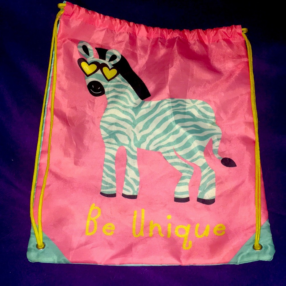 Drawstring bag for a little girl